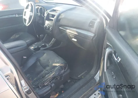 2012 Kia Sorento Lx z USA, uszkodzony, nr VIN 5XYKT3A15CG303301